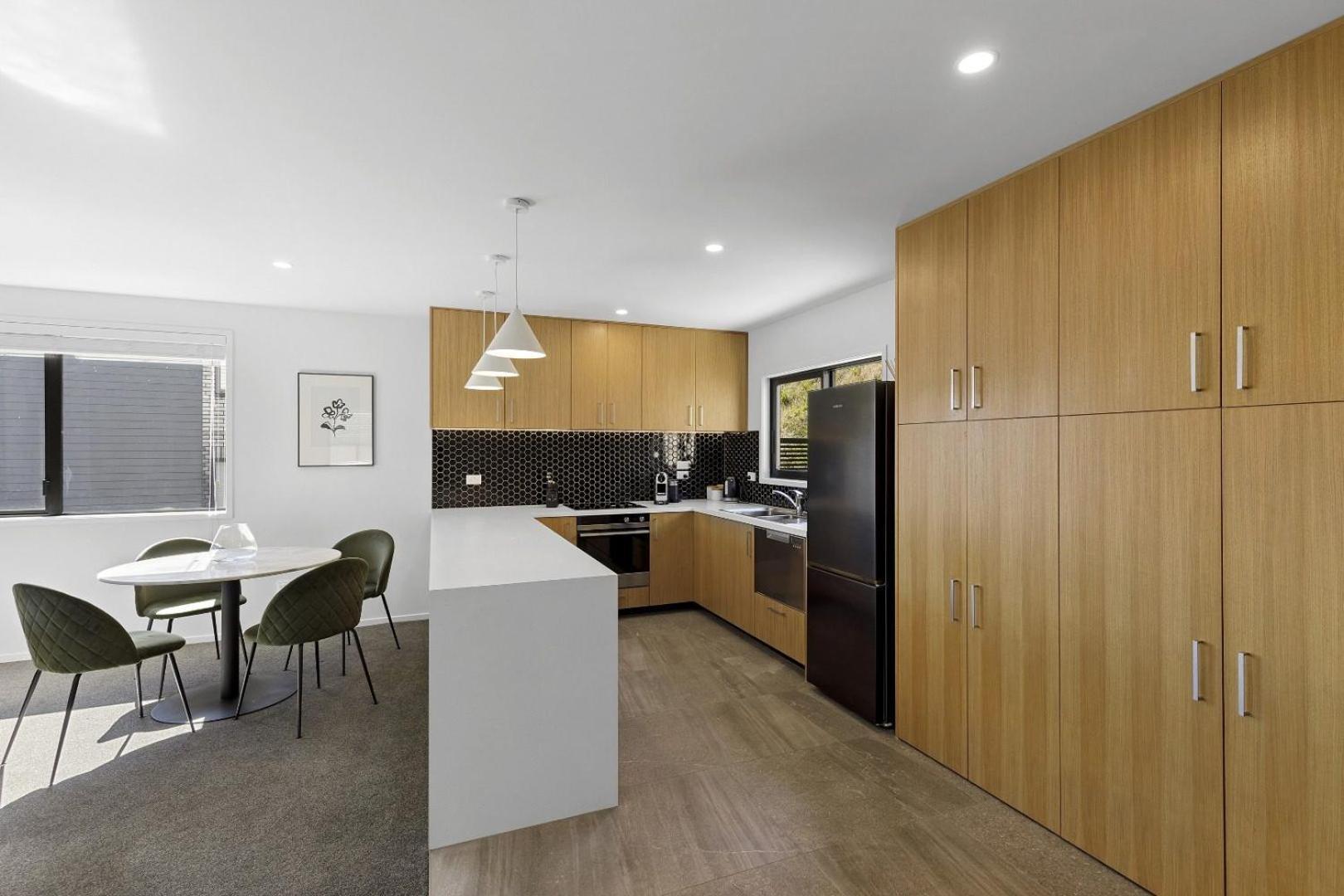 Whitby Townhouse Villa Porirua Eksteriør billede